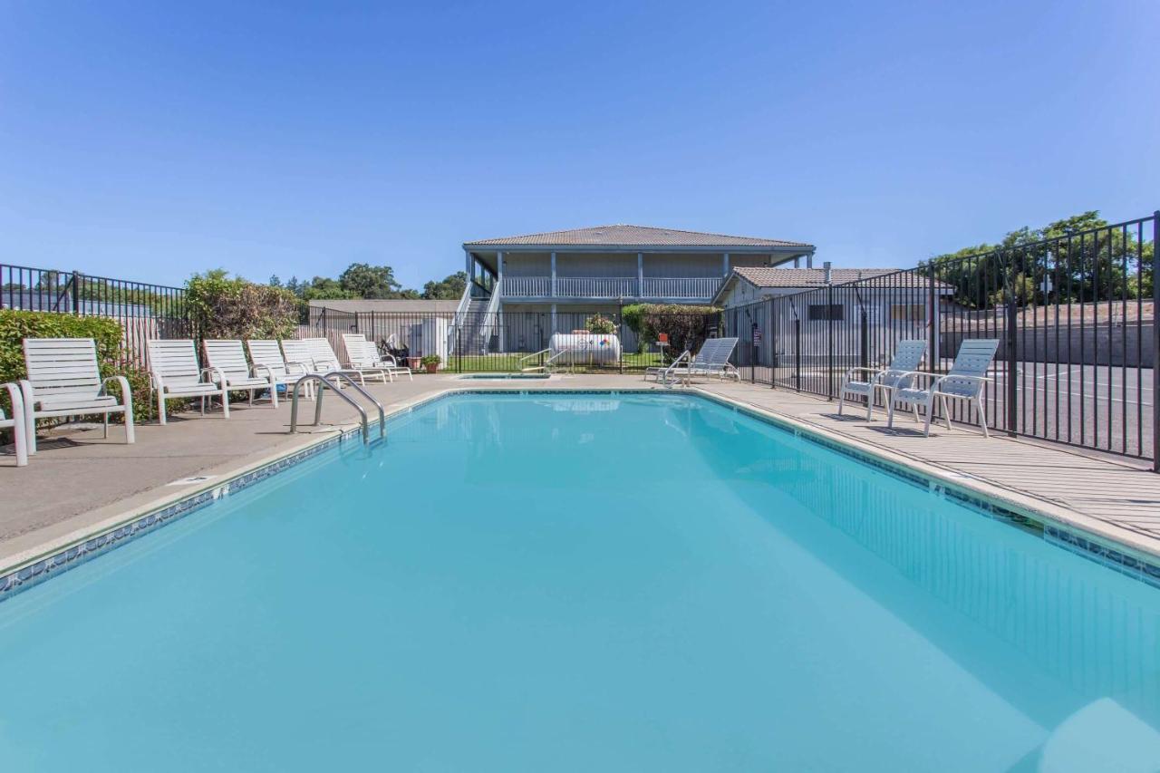 Travelodge By Wyndham Clearlake Exterior foto